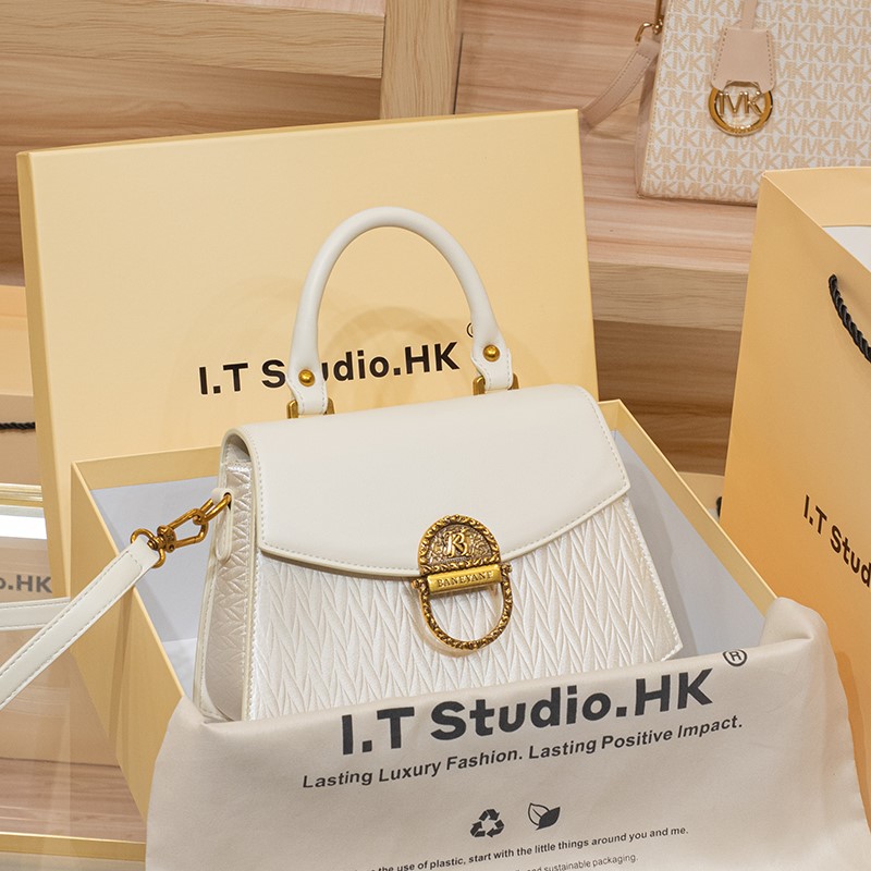 Lichte Luxe Dameshandtas 2024  - Interior Design High End recensie en prijs